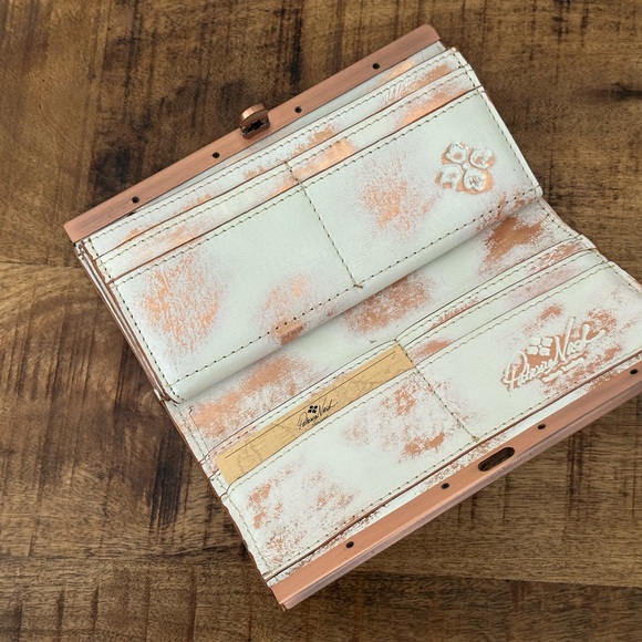 Patricia Nash Cream and Tan Floral Wallet bundle - Picture 3 of 5